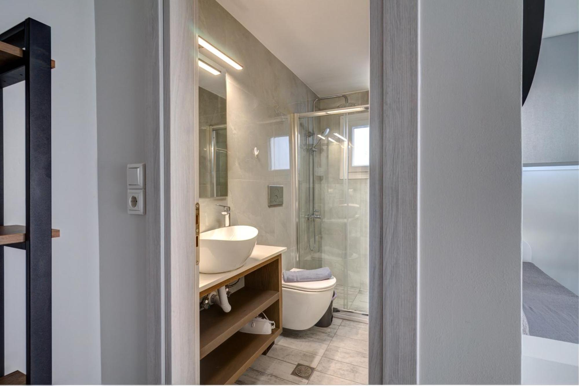 Molos Beachfront Apartments In Diakopto Exterior foto